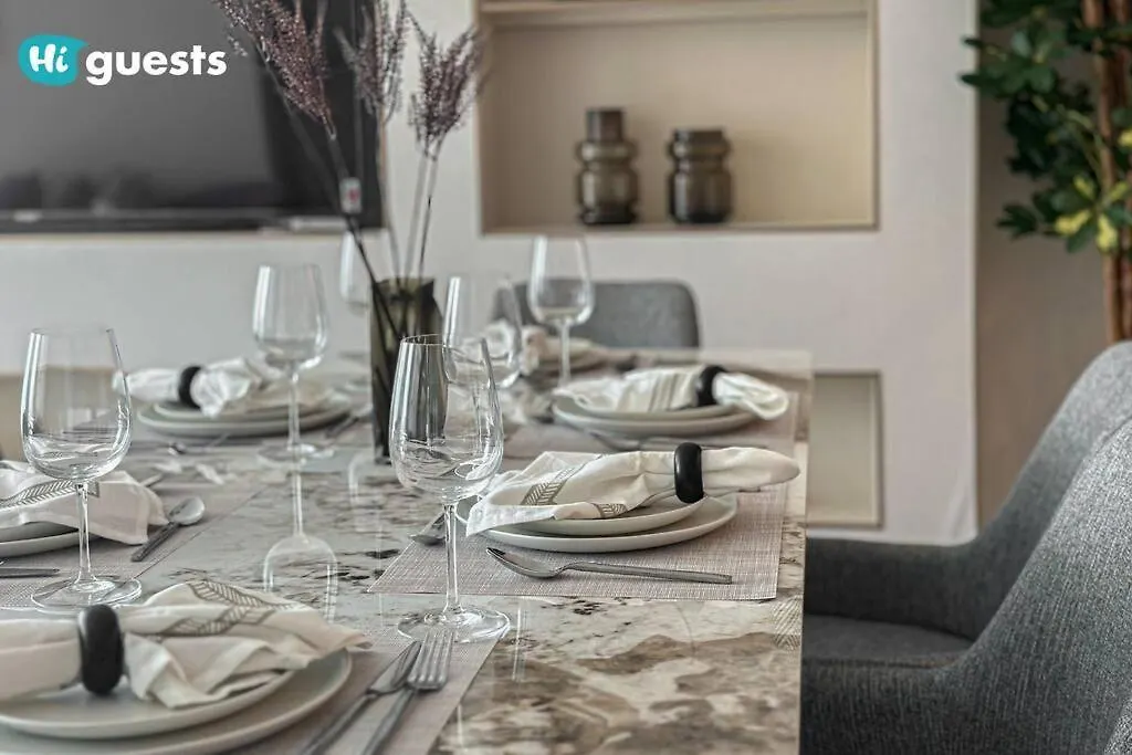Higuests - Beachside Oasis Stylish 2Br Apartment In La Vie Dubai 0*,