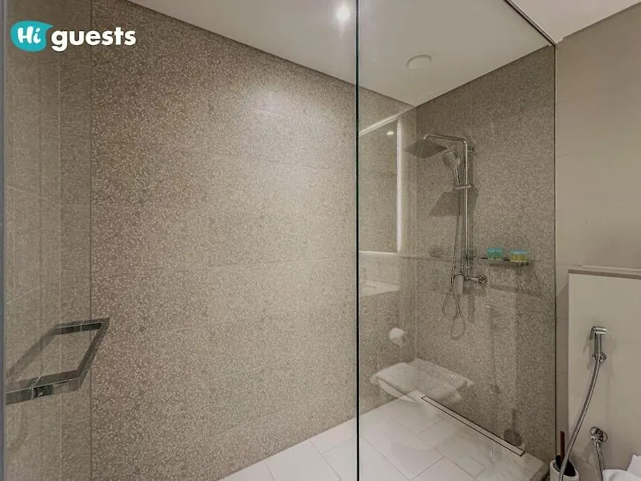 Higuests - Beachside Oasis Stylish 2Br Apartment In La Vie Dubai 0*,