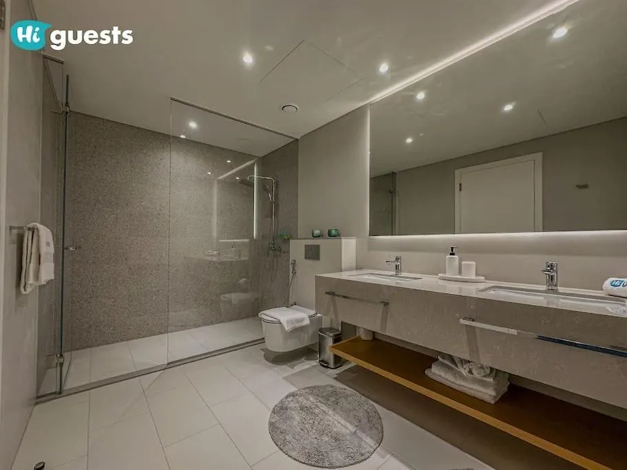 Higuests - Beachside Oasis Stylish 2Br Apartment In La Vie Dubai